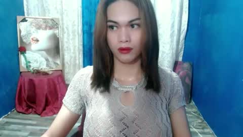 Snapshot of sweet_like_angel143 chatting on June 13, 6:44 am angie online show from June 13, 6:44 am