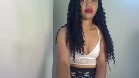 Snapshot of sweet_likey chatting on May 14, 10:27 pm sweet likey online show from May 14, 10:27 pm