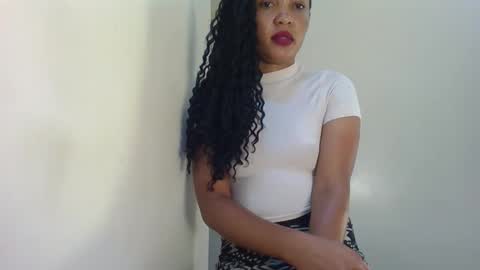 Snapshot of sweet_likey chatting on May 23, 8:57 pm sweet likey online show from May 23, 8:57 pm