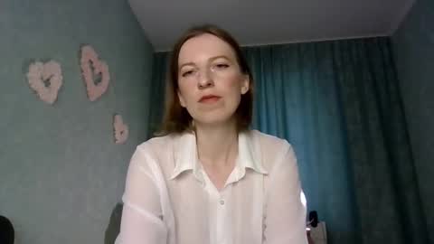 sweet_lilbunny online show from September 10, 2:00 am