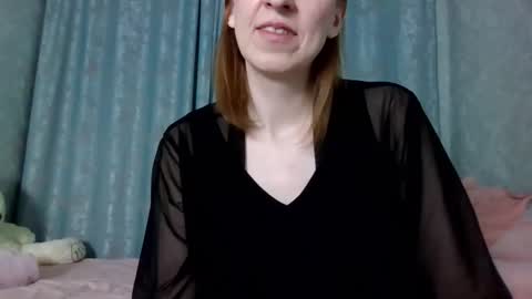 sweet_lilbunny online show from March 18, 6:55 pm