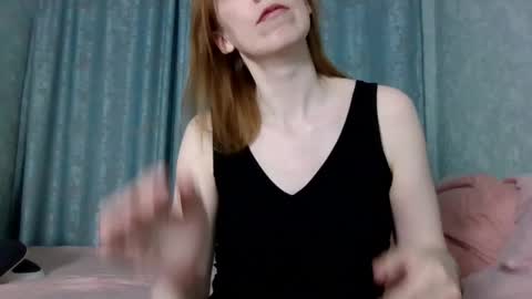 sweet_lilbunny online show from April 11, 5:39 pm