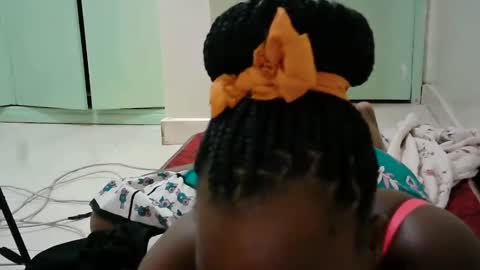 sweet_lilianah online show from February 4, 3:54 am
