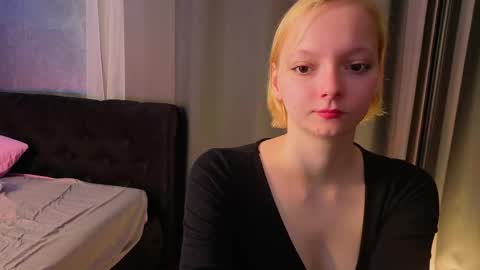 Lana online show from April 20, 4:21 pm