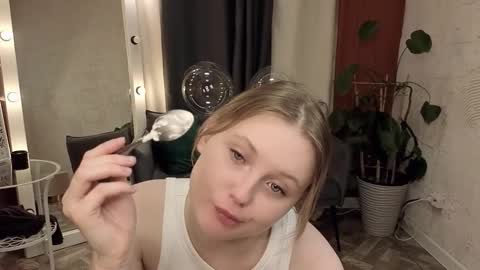 Mikki online show from March 13, 11:17 am