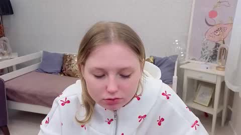 Mikki online show from March 21, 8:19 am