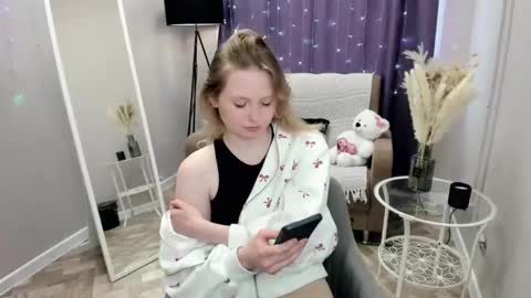 Mikki online show from March 27, 10:26 am