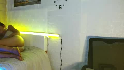 Snapshot of sweet_marry143 chatting on October 26, 2:17 am marry online show from October 26, 2:17 am