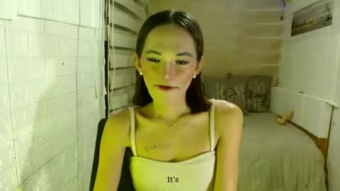 Snapshot of sweet_marry143 chatting on November 22, 11:15 pm marry online show from November 22, 11:15 pm