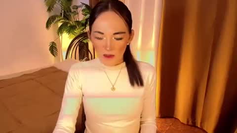 Snapshot of sweet_marry143 chatting on May 25, 11:11 pm marry online show from May 25, 11:11 pm