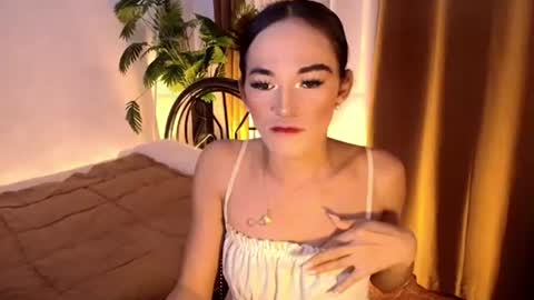 Snapshot of sweet_marry143 chatting on June 13, 2:42 am marry online show from June 13, 2:42 am
