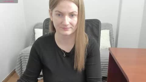 Mila online show from March 29, 8:09 pm