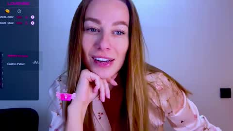 Mia online show from October 5, 11:41 am