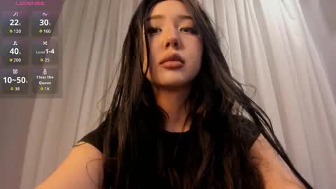 Mikasa online show from December 4, 5:21 pm