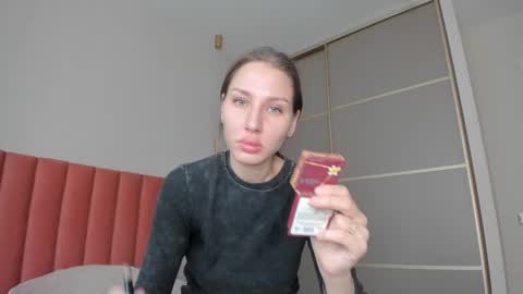 Snapshot of sweet_miss381 chatting on February 11, 3:08 am Sofi online show from February 11, 3:08 am