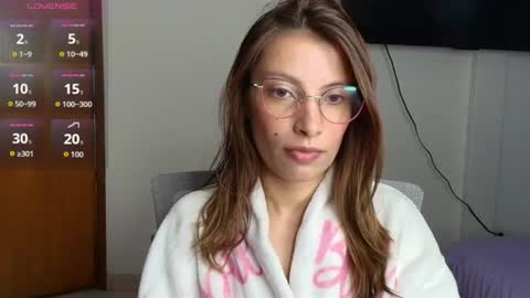 sweet_moon_v_ online show from June 13, 5:11 pm