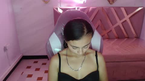 Snapshot of sweet_morita_v chatting on February 10, 11:02 pm Live 300pm 900pm COLOMBIAN HOUR online show from February 10, 11:02 pm