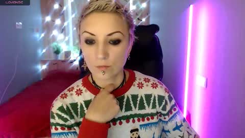 Snapshot of sweet_n_strong chatting on November 13, 8:02 am sweet_n_strong online show from November 13, 8:02 am