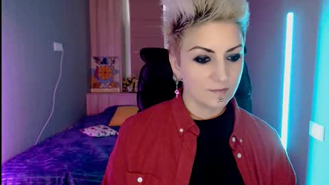 Snapshot of sweet_n_strong chatting on February 15, 6:10 am sweet_n_strong online show from February 15, 6:10 am