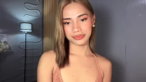 sweet_nikki03 online show from June 6, 10:20 am
