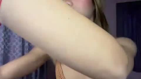 sweet_nikki03 online show from July 9, 9:57 am