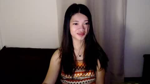 sweet_nylia online show from August 6, 4:47 am