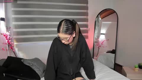 Sweet Obsession online show from September 29, 7:40 pm