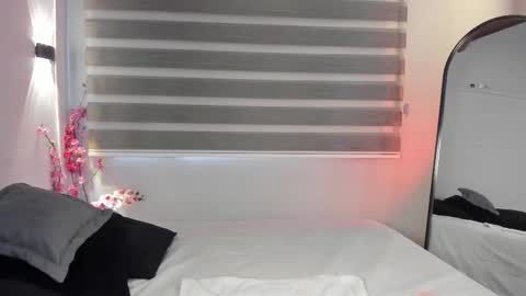 Sweet Obsession online show from October 16, 7:59 pm