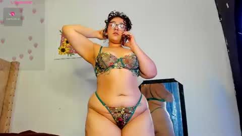 Snapshot of sweet_p_ chatting on July 24, 4:05 pm Cristina online show from July 24, 4:05 pm