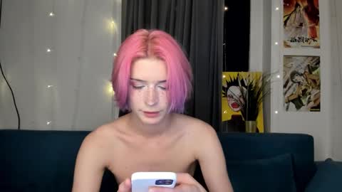 kira online show from October 8, 7:44 pm