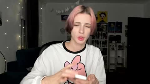 kira online show from February 12, 5:30 pm