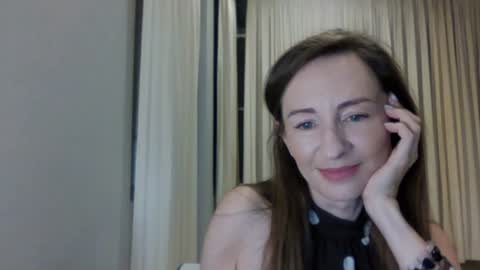 sweet_poeme online show from June 19, 12:20 pm