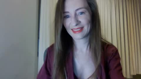 sweet_poeme online show from June 21, 12:30 pm
