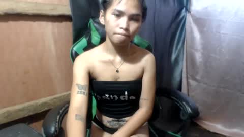 sweet_sang18 online show from June 12, 5:39 am