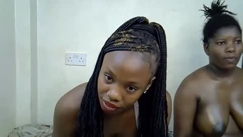 Snapshot of sweet_santana chatting on November 26, 1:39 am Elina online show from November 26, 1:39 am