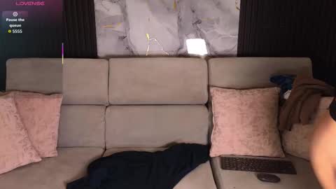 Santiago online show from November 3, 8:10 pm