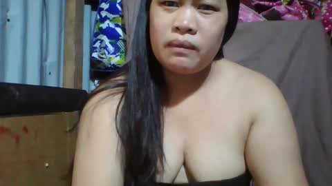 Snapshot of sweet_shafarah chatting on March 6, 5:33 pm sweet_shafarah online show from March 6, 5:33 pm
