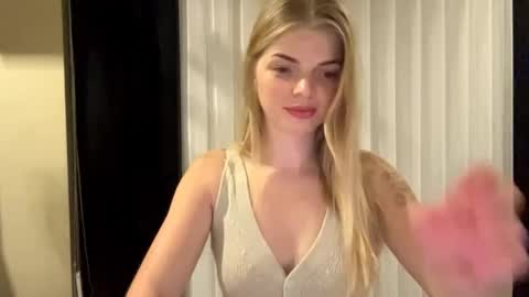 Mira online show from September 25, 8:45 pm