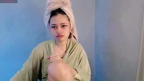 Leah online show from February 13, 5:26 am