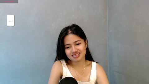 Leah online show from March 5, 1:39 pm