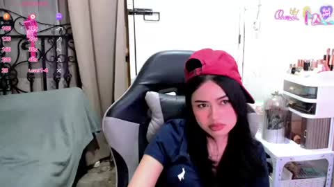 Leah online show from July 10, 5:59 pm