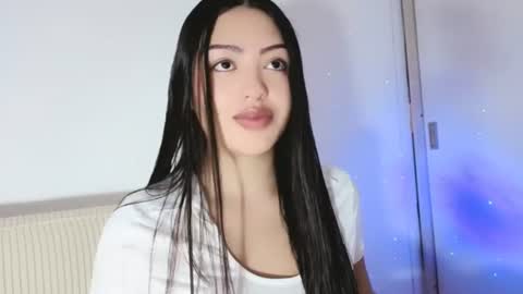 Snapshot of sweet_sophie_7 chatting on July 30, 1:48 am sweet_sophie_7 online show from July 30, 1:48 am