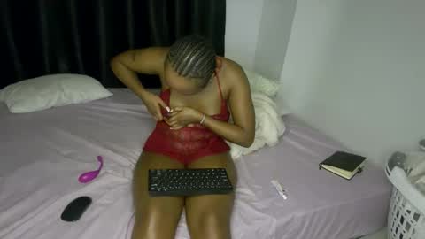 Nina online show from February 3, 6:35 pm