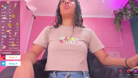 Yeileen online show from November 12, 5:24 pm