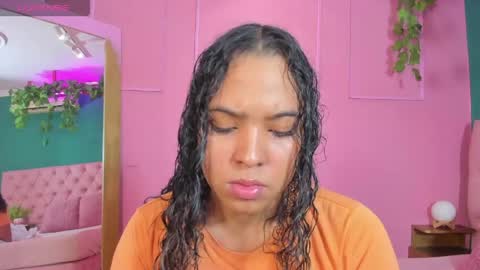 Snapshot of sweet_starxx chatting on April 10, 10:03 pm Yeileen online show from April 10, 10:03 pm