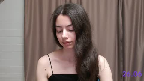 Snapshot of sweet_sweet_angel chatting on June 26, 1:48 pm Angel online show from June 26, 1:48 pm