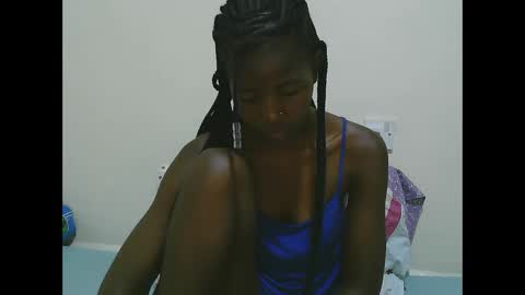 Snapshot of sweet_tattiana chatting on February 6, 8:07 am Tatty online show from February 6, 8:07 am