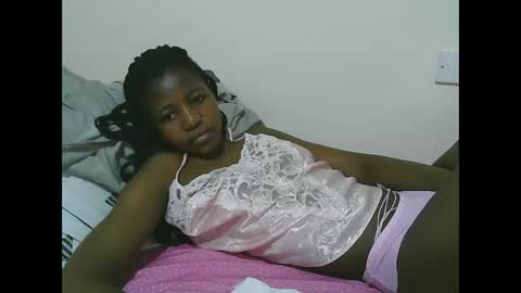 Snapshot of sweet_tattiana chatting on February 20, 2:07 am Tatty online show from February 20, 2:07 am