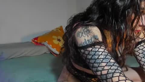 Snapshot of sweet_tattoolady chatting on January 13, 11:37 am sweet_tattoolady online show from January 13, 11:37 am