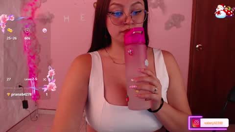 valery online show from December 24, 3:58 pm